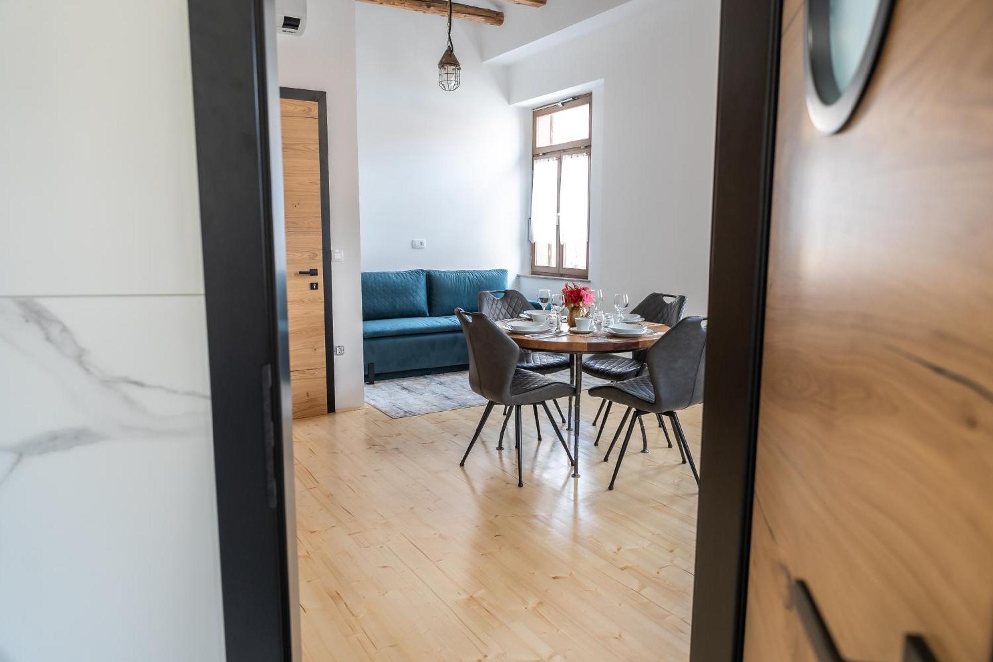 Apartment Island *